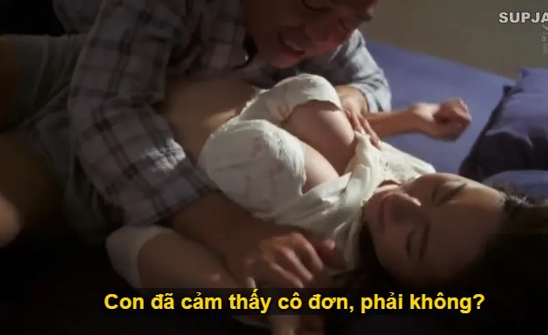 Thấy con trai mãi mê công việc để bạn gái của con trai cô đơn, bố ông xã làm liều đè quan hệ con dâu
